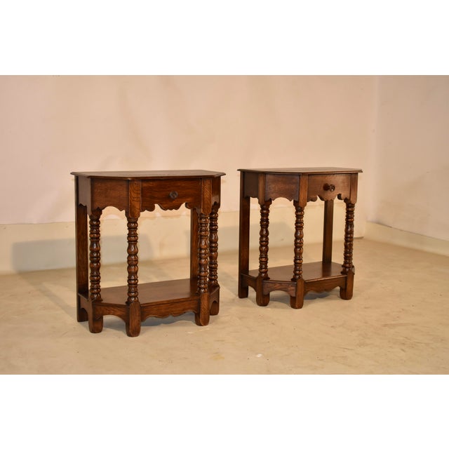 English Pair of Edwardian English Oak Side Tables, Circa 1900 For Sale - Image 3 of 10
