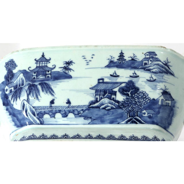 Blue River Pavilion: Chinese Export Porcelain Blue & White Tureen For Sale - Image 8 of 10