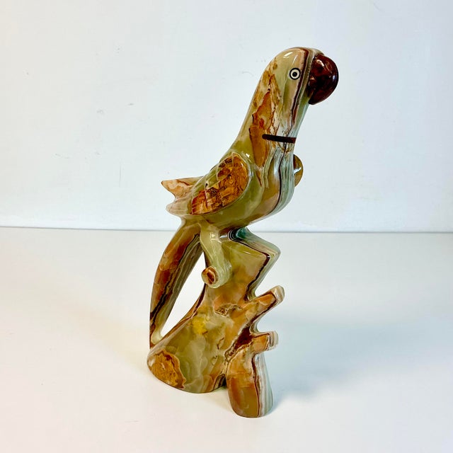 1970s Vintage Mediterranean Italian Coastal Polished Marble Onyx Parrot Sculpture. For Sale - Image 16 of 18