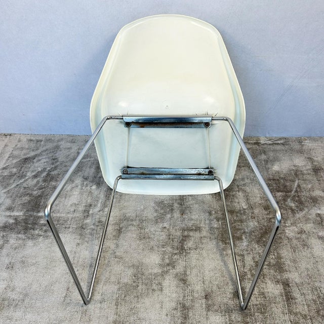 Polypropylene Chairs with Chrome Sled Bases by Robin & Lucienne Day for Hille, 1960s, Set of 6 For Sale - Image 13 of 15