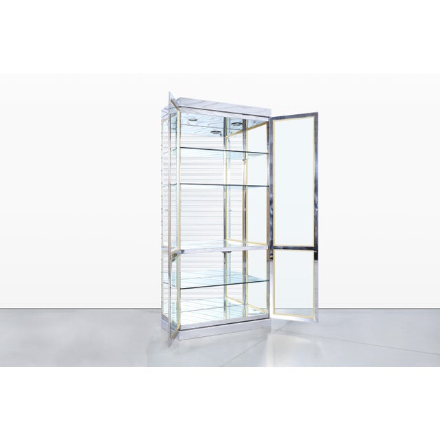 1970s Vintage Chrome and Brass Vitrine / Display Cabinet, Mastercraft Style For Sale - Image 5 of 12