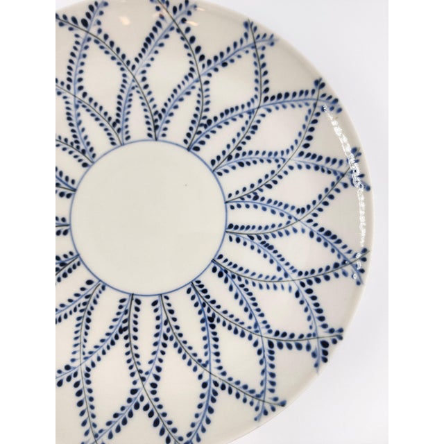 Set of 8 Late 20th Century Hand-Painted Ceramic Dinner Plates From Vietnam - A Mix For Sale - Image 11 of 18