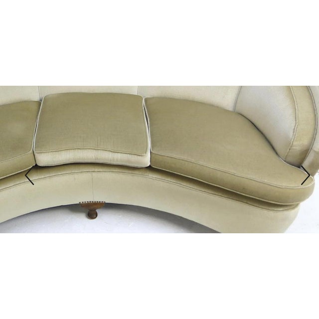 Scandinavian Modern Art Deco Curved Banana Sofa in Beige Velvet-Velour, Denmark, 1940s For Sale - Image 13 of 18
