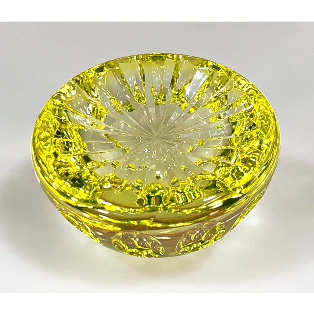 Glass Vintage Webb & Corbett 1930's Yellow Vaseline / Uranium Glass Faceted Paperweight For Sale - Image 7 of 8