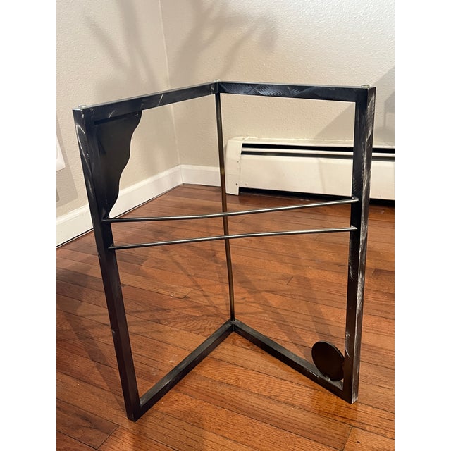 1980s Postmodern Geometric Side Table – 10mm Laser-Etched Glass (Sonneman Style) For Sale - Image 11 of 12