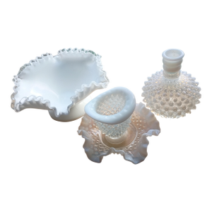 Vintage 1950s Fenton White Uv Reactive Opalescent Hobnail Ruffled 4-Piece Set