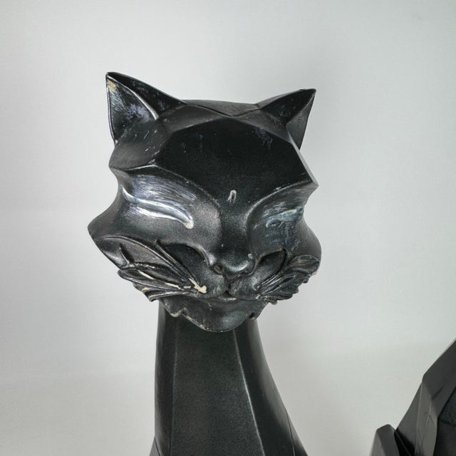 Vintage Mid Century Modern Cubist Cat Sculptures Modernist Art Decor – Hollywood Regency Abstract Cat Pair For Sale - Image 9 of 12