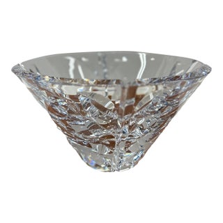 Vintage Orrefors Gunnar Cyrén Signed Leaf-Cut 10" Crystal Bowl, Sweden For Sale