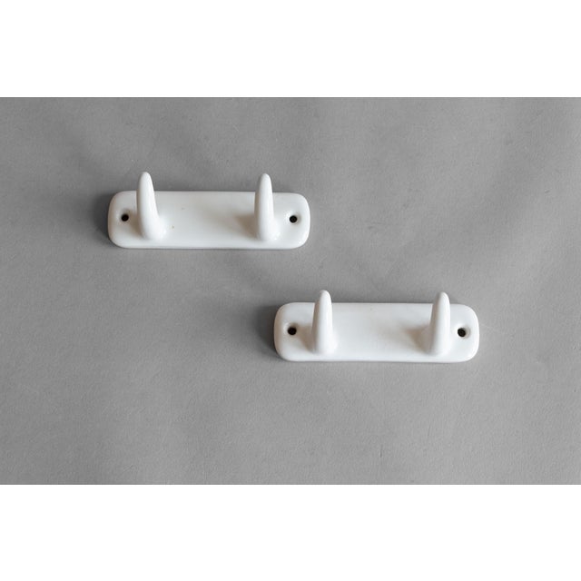 1960s Vintage Porcelain Hooks, 1960s, Set of 2 For Sale - Image 5 of 5