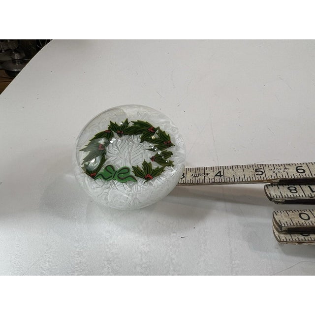 1980s Paperweight Christmas Holly Wreath Vintage C. 1983 P Perthshire Scotland Post-Modern For Sale - Image 5 of 14