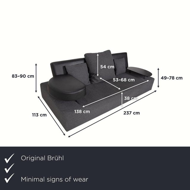 Here you get a true statement piece from the German manufacturer Brühl, whose flexible, organic shape instantly draws...