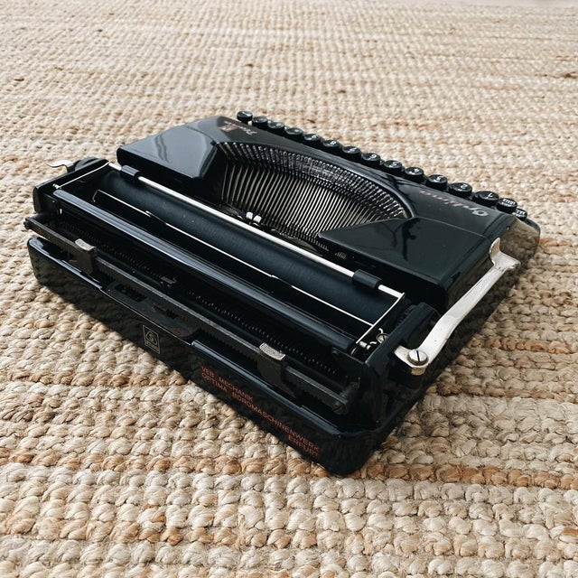 Plana Typewriter from Olympia, 1960s For Sale - Image 10 of 15