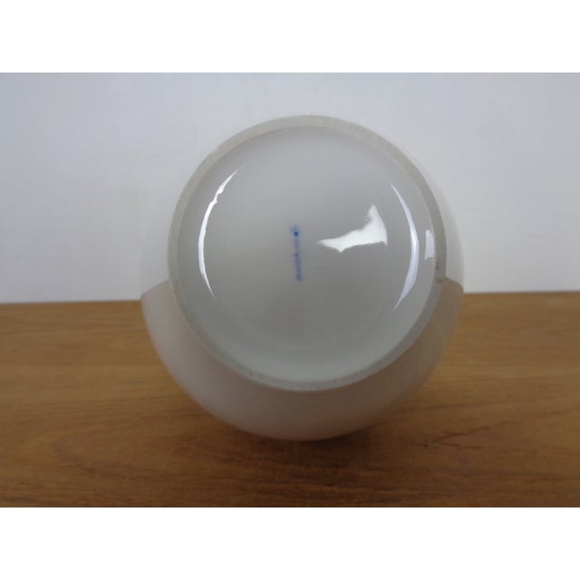 Porcelain Salier Vase by Siegmund Schütz for KPM Berlin, Germany, 1951 For Sale - Image 13 of 15