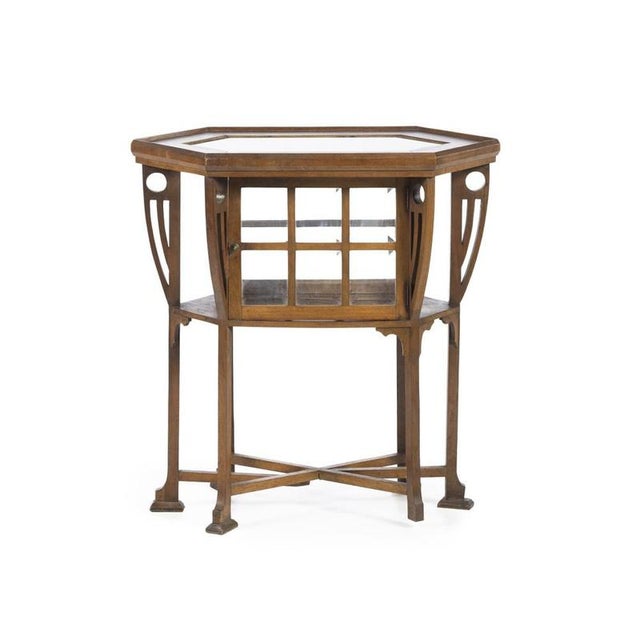 Early 20th Century Art Nouveau Showcase in Walnut For Sale - Image 6 of 6