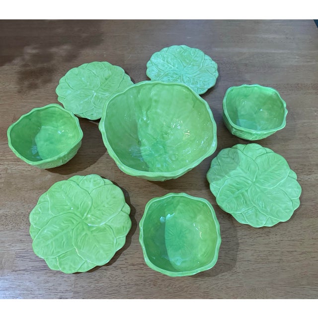 Hollywood Regency 1970s Duncan Enterprises Hollywood Regency Cabbage Ware Serving Bowls and Plates Green Set - 8 Pieces For Sale - Image 3 of 9