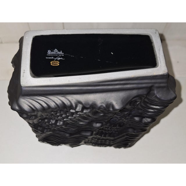 1970s Vintage Flower Vase in Black Bisque Porcelain by Martin Freyer for Rosenthal, 1970s For Sale - Image 5 of 7