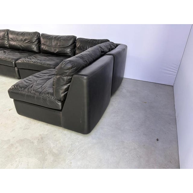 Vintage black leather sofa set from the 1970s -. Completely modular sofa consisting of 5 very comfy elements. Good...