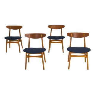 Vintage CH30 Dining Chairs by Hans J. Wegner for Carl Hansen & Søn, 1950s, Set of 4 For Sale