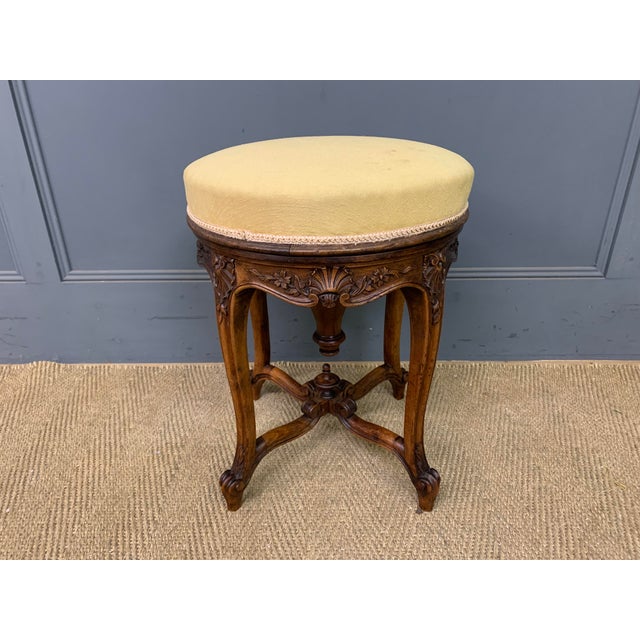 French Adjustable Piano Stool in Walnut, 1875 For Sale - Image 10 of 10