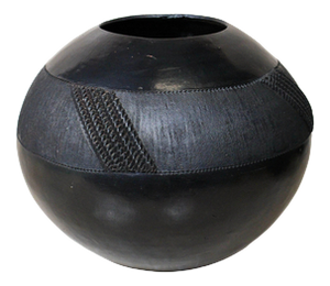 Zulu Pot in Clay