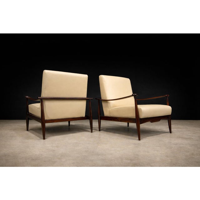Liceu de Artes e Ofícios Brazilian Modern Pair of “Canoa” Armchairs in Rosewood & Leather, Liceu De Artes, 1960s For Sale - Image 4 of 14