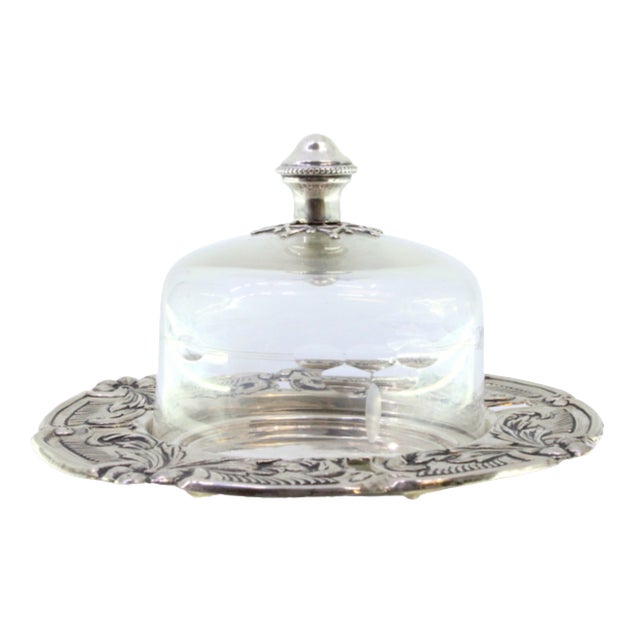 Metal Butter Dish in Silver with Reliefs and Cutouts in Cut Glass For Sale - Image 7 of 7