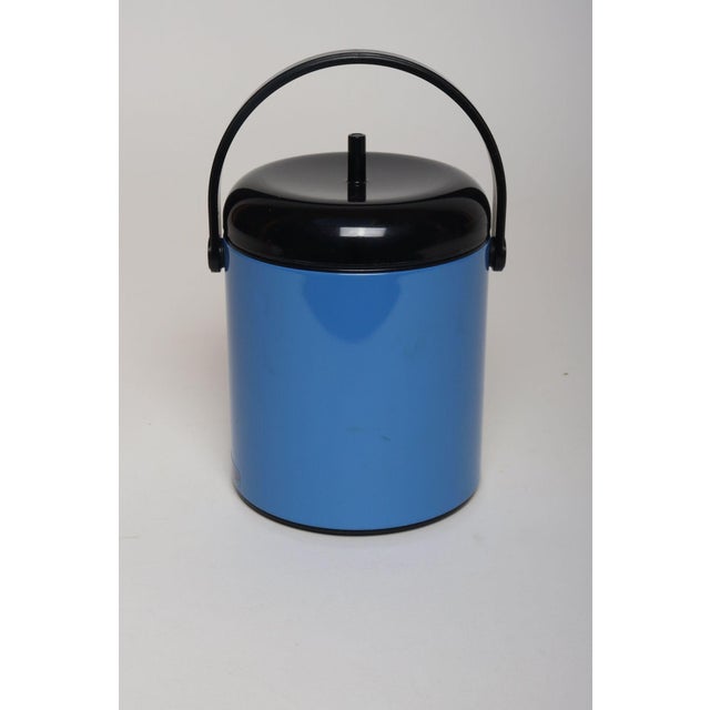 1960s Vintage Japanese Crown Corning "Thermique" Sky Blue Ice Bucket/Pail With Tongs For Sale - Image 5 of 16