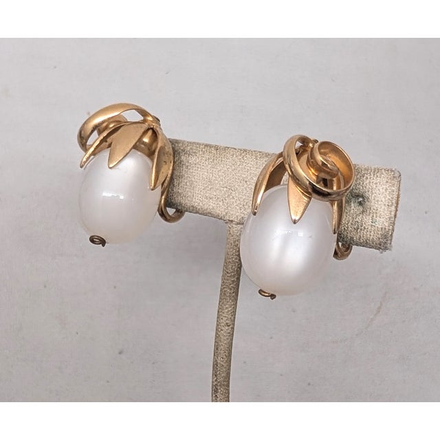 Napier Vintage Signed Napier White Moonglow "Cumquat" Clip Earrings- 2 Pieces For Sale - Image 4 of 7