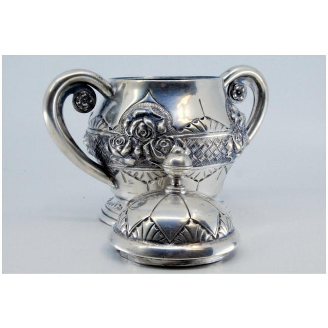 Silver Silver Sugar Bowl with Floral Reliefs, Double Handle and Resting on a Grooved Base For Sale - Image 8 of 11