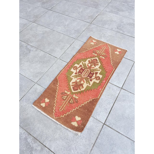 Farmhouse Geometric Oushak Handmade Rug For Sale - Image 3 of 5