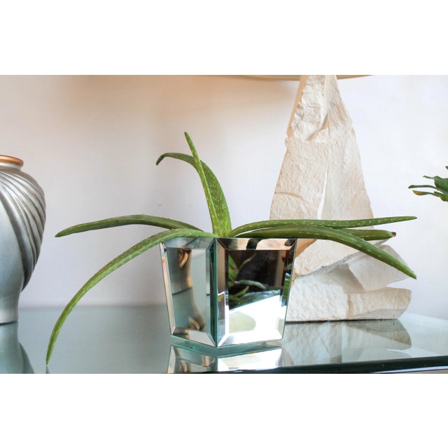 Hollywood Regency Vintage Mirror Planter W/ Beveled Edge For Sale - Image 3 of 6