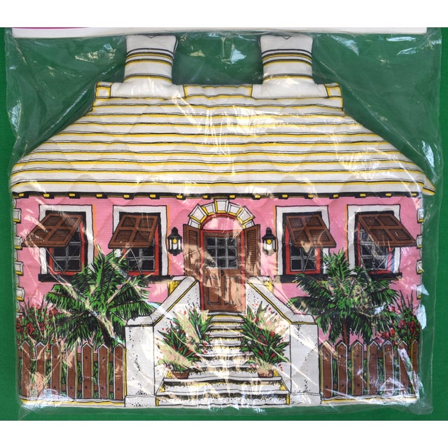 Traditional Trimingham’s Bermuda Tea Cosy W/ Bermuda Pink Cottage (Nwt) For Sale - Image 3 of 5