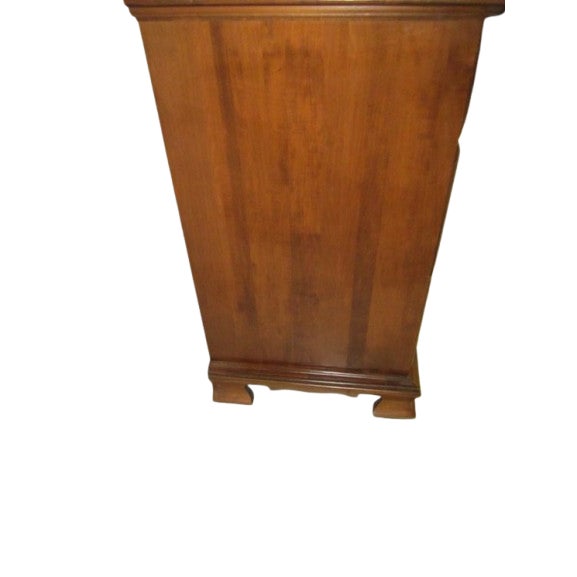 Traditional 1970s Ethan Allen Style Dresser 8 Drawer Maple Wood For Sale - Image 3 of 11