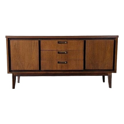 Garrison Mid Century Modern Walnut Console Buffet / Credenza. Vintage McM. For Sale