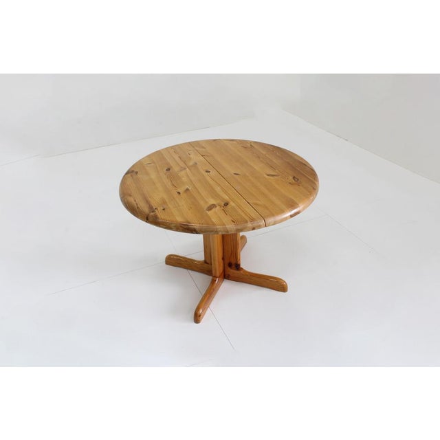 1960s Vintage Danish Round Extendable Dining Table in Pine, 1960s For Sale - Image 5 of 7