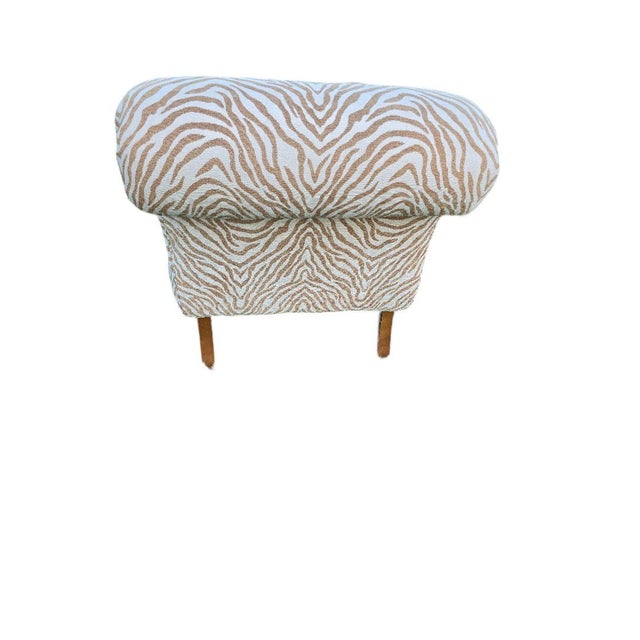 Cream Late 20th Century Animal Print Chaise Lounge For Sale - Image 8 of 8