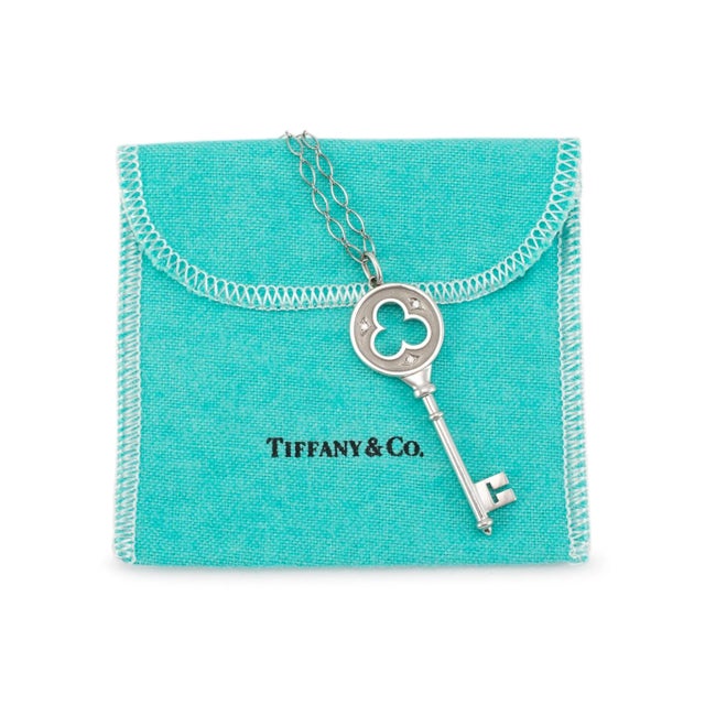Tiffany & Co. Keys 18k White Gold Diamond Clover Key Pendant Necklace For Sale - Image 9 of 9