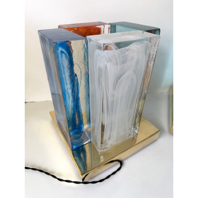 Contemporary Pair of Lamps Cubic Pennellate Murano Glass and Brass, Italy For Sale - Image 6 of 13