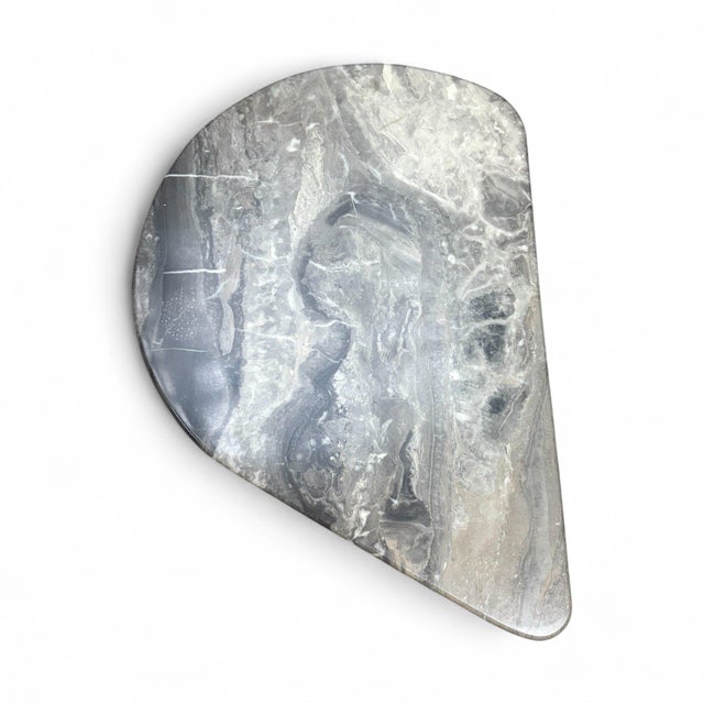 Brutalist Italian Teardrop Low Tables in Gray Arabescato Marble, 1980s, Set of 2 For Sale - Image 3 of 7