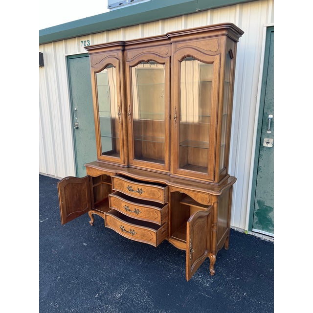 1980s Century Furniture French Country Illuminated China Cabinet For Sale - Image 11 of 12