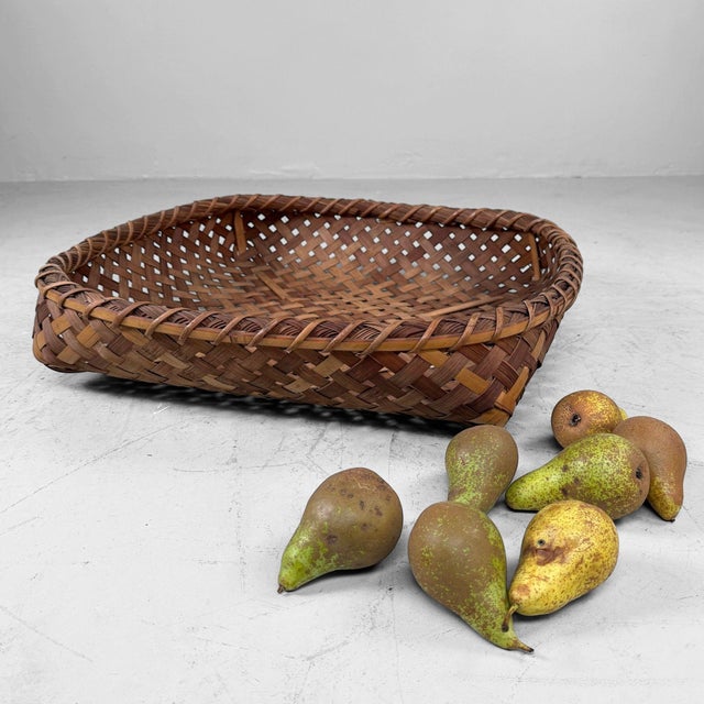 Wood Shōwa Japanese Bamboo Baskets, 1950 For Sale - Image 7 of 10