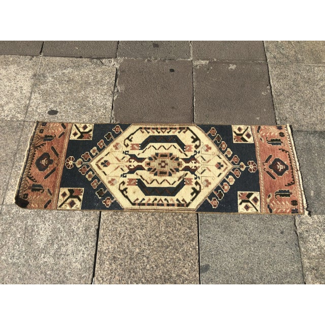 1960s Vintage Door Mat Rug- 1′4″ × 4′7″ For Sale - Image 6 of 6