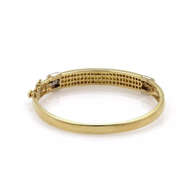 Contemporary Estate 5.50ct Diamond & Yellow Sapphire 14k Gold Bangle Bracelet For Sale - Image 3 of 5