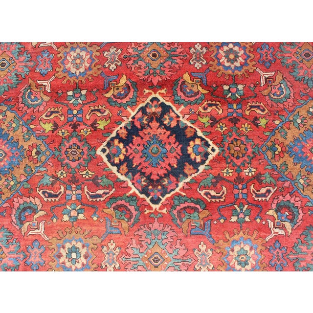 Early 20th Century Antique Sultanabad Rug With All Over Diamond Medallions & Floral Motifs For Sale In Atlanta - Image 6 of 9