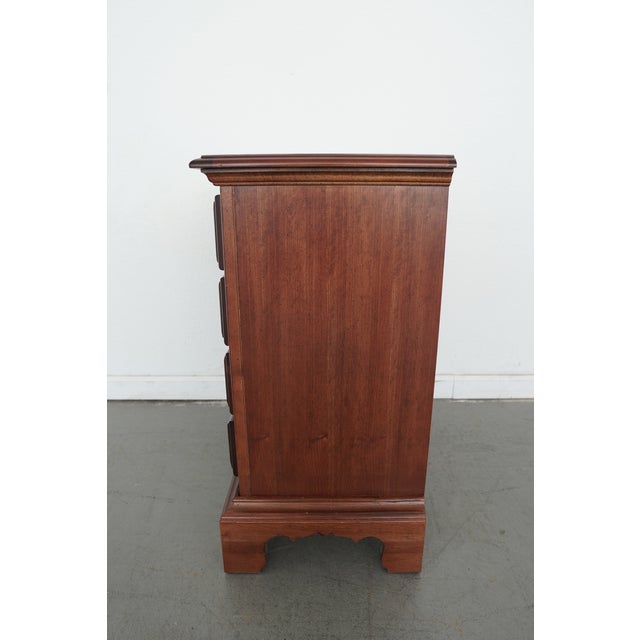 Traditional Vintage American Drew Traditional Mahogany 4-Drawer Nightstand For Sale - Image 3 of 12