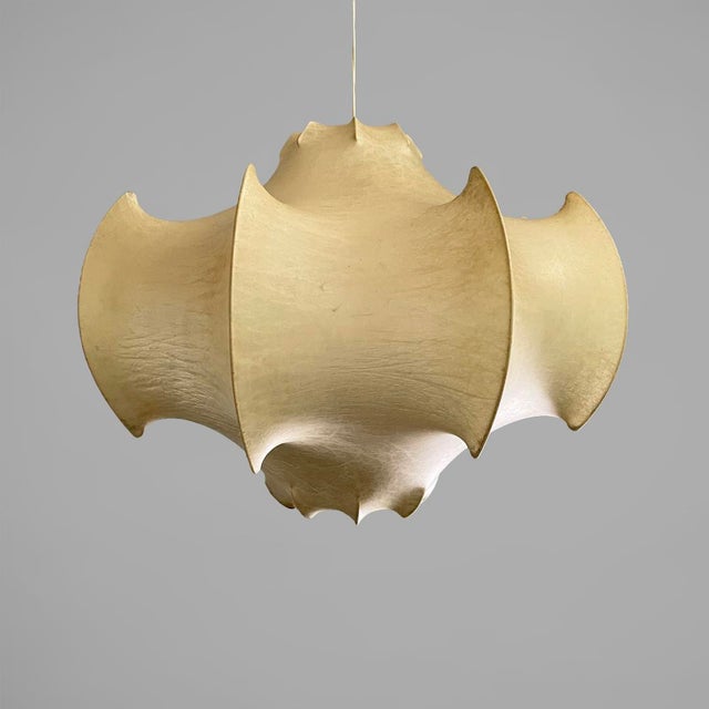 Mid-Century Modern Italian Cocoon Chandelier Viscontea by Achille and Pier Giacomo Castiglioni for Flos, 1960s For Sale - Image 3 of 15