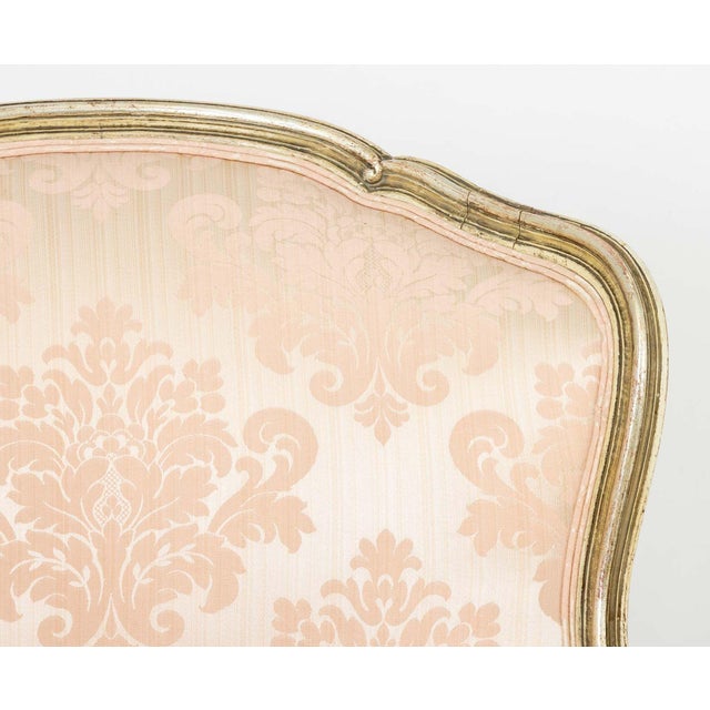 French Louis XV Style Pink Silk Damask Bergere For Sale - Image 3 of 7
