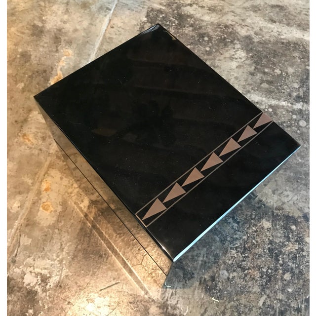 1940s 1940s Art Deco Black Lacquer Box With Metal Inlay For Sale - Image 5 of 13