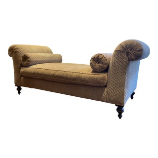 2003 Brunschwig & Fils Compton Upholstered Daybed With Turned Wood Feet For Sale