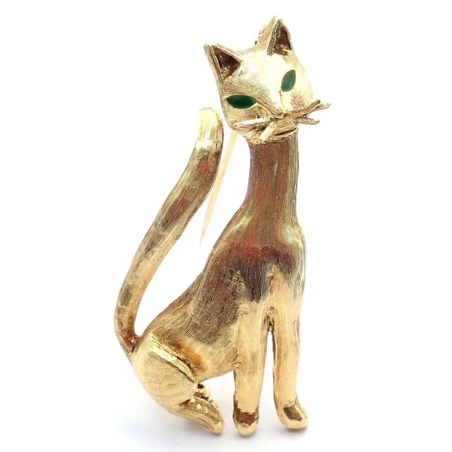 Mid 20th Century Tiffany & Co. Yellow Gold Emerald Cat Pin Brooch For Sale - Image 10 of 11